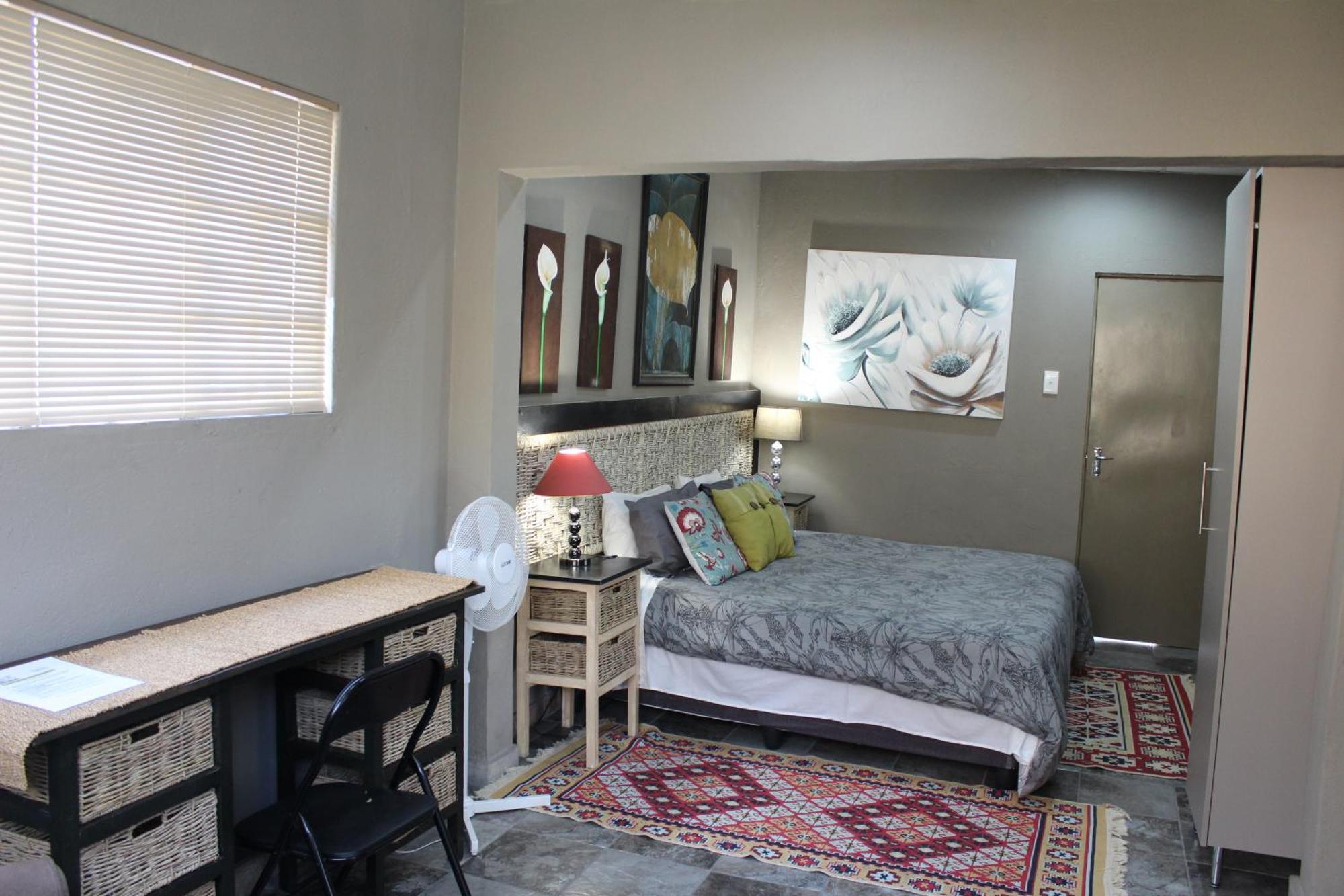 Tucked-Away 1&2 Bedroom Houses ネルスプロイト エクステリア 写真